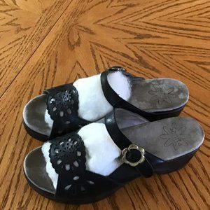 WOMEN'S SANITA LEATHER SANDALS  8.5